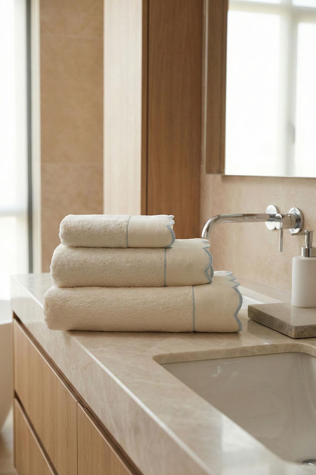 Elora Striped Embroidered Hand Towel (30 x 50 cm)