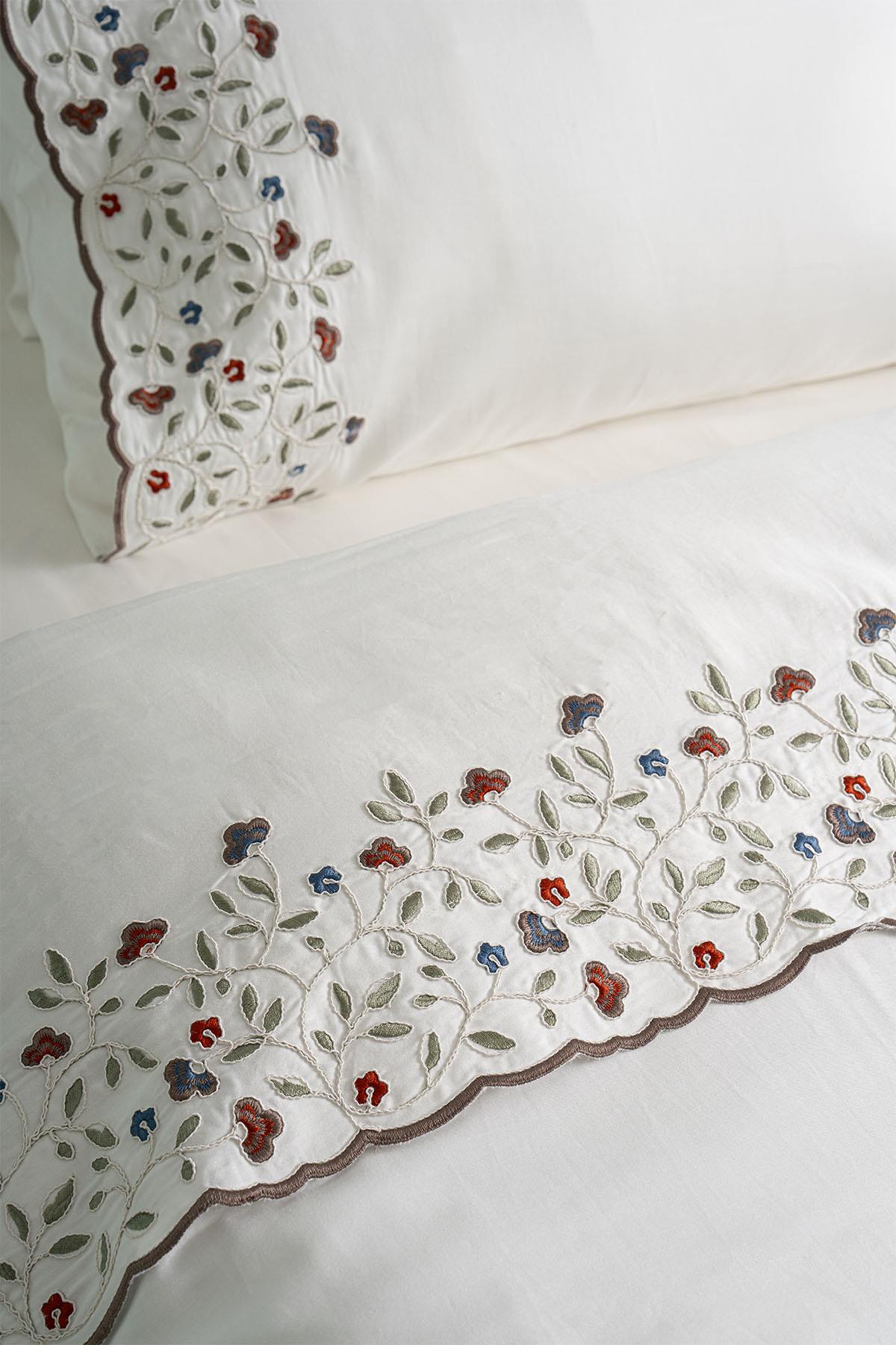 Livano Colorful Floral Embroidered 100% Cotton Double 6-Piece Duvet Cover Set