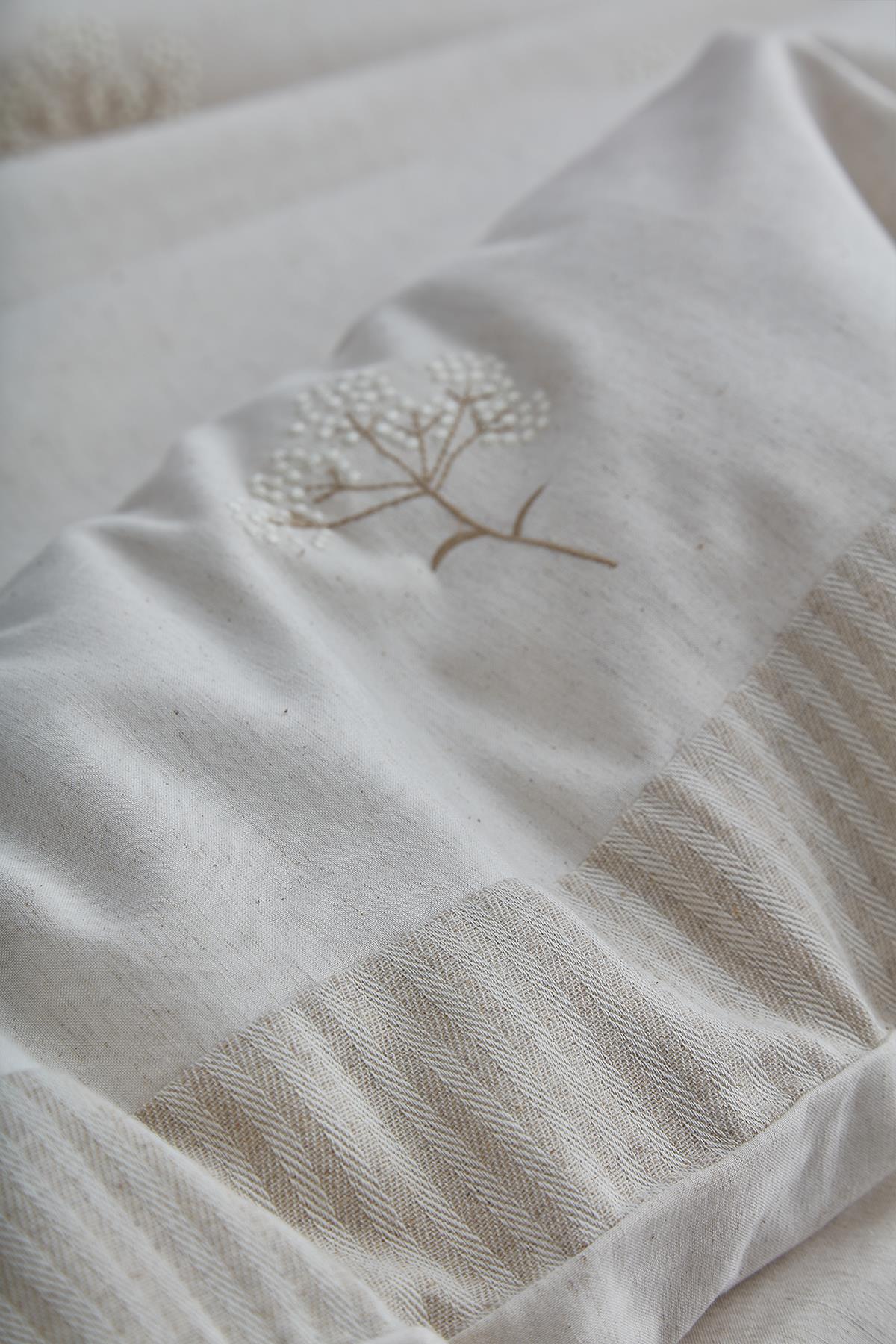 Loya Floral Embroidered Cotton Satin King Size 6-Piece Duvet Cover Set