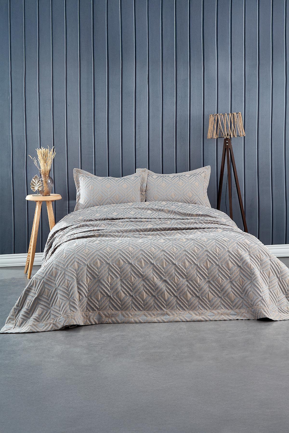 Gray geometric patterned jacquard double bedspread and pillows, modern bedroom decor