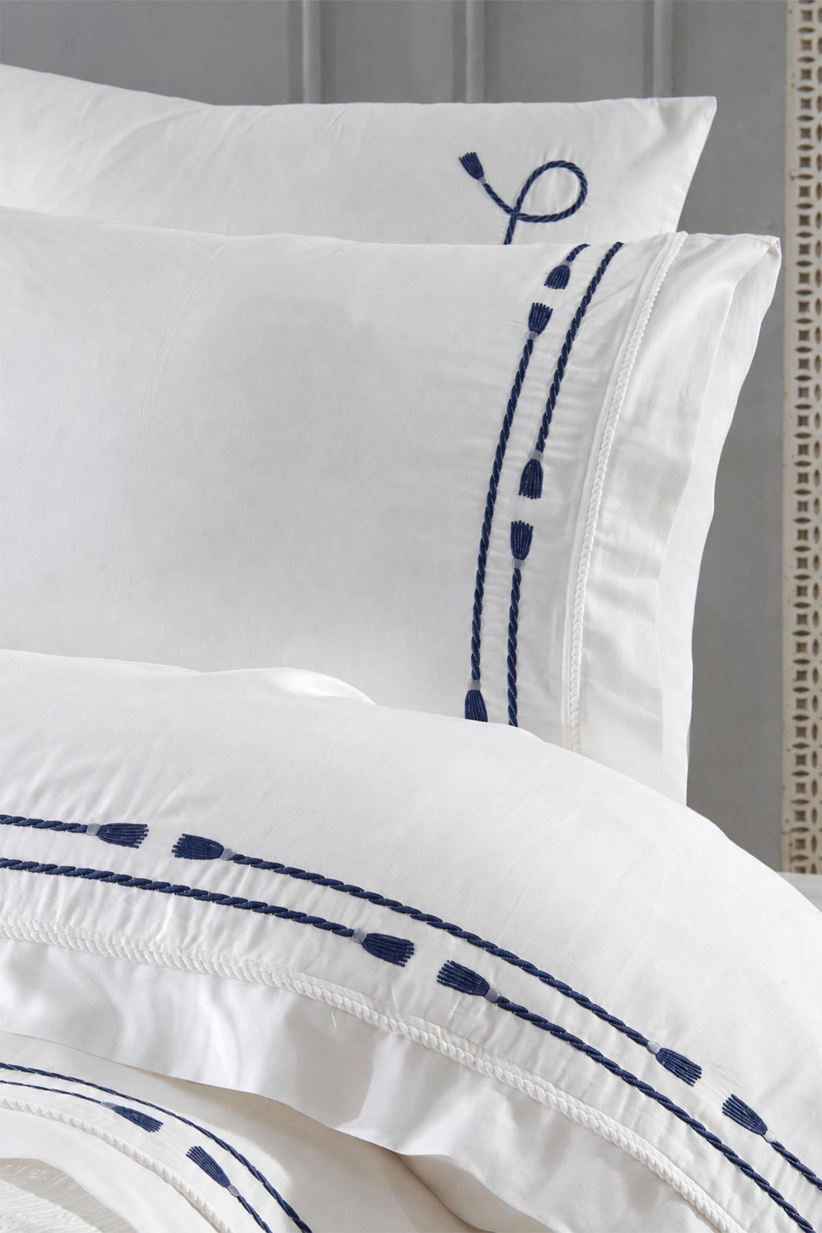 Roman Embroidered Double 7-Piece Duvet Cover + Pique Set