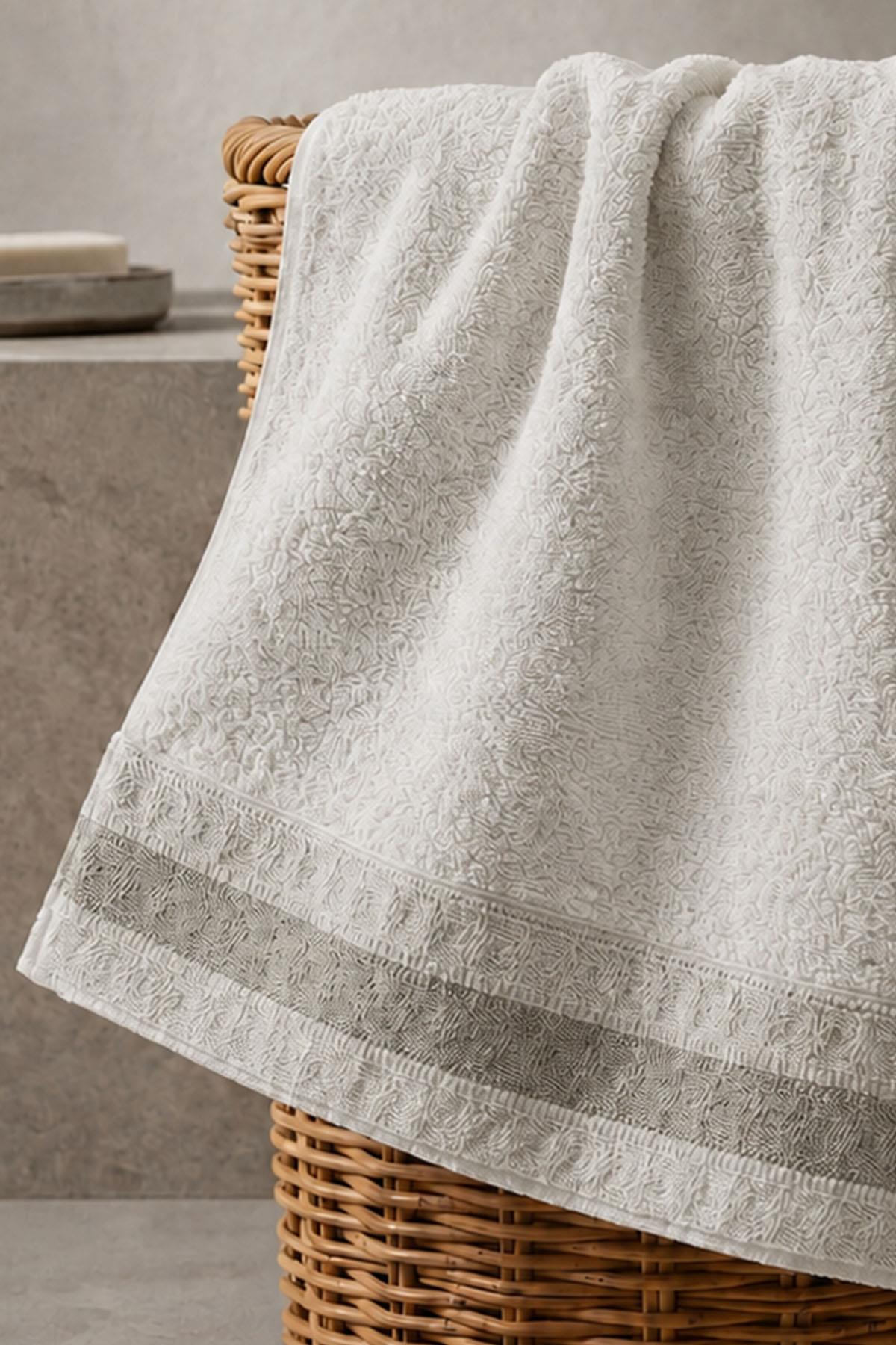 Samos Striped Bath Towel (90 x 150 cm)