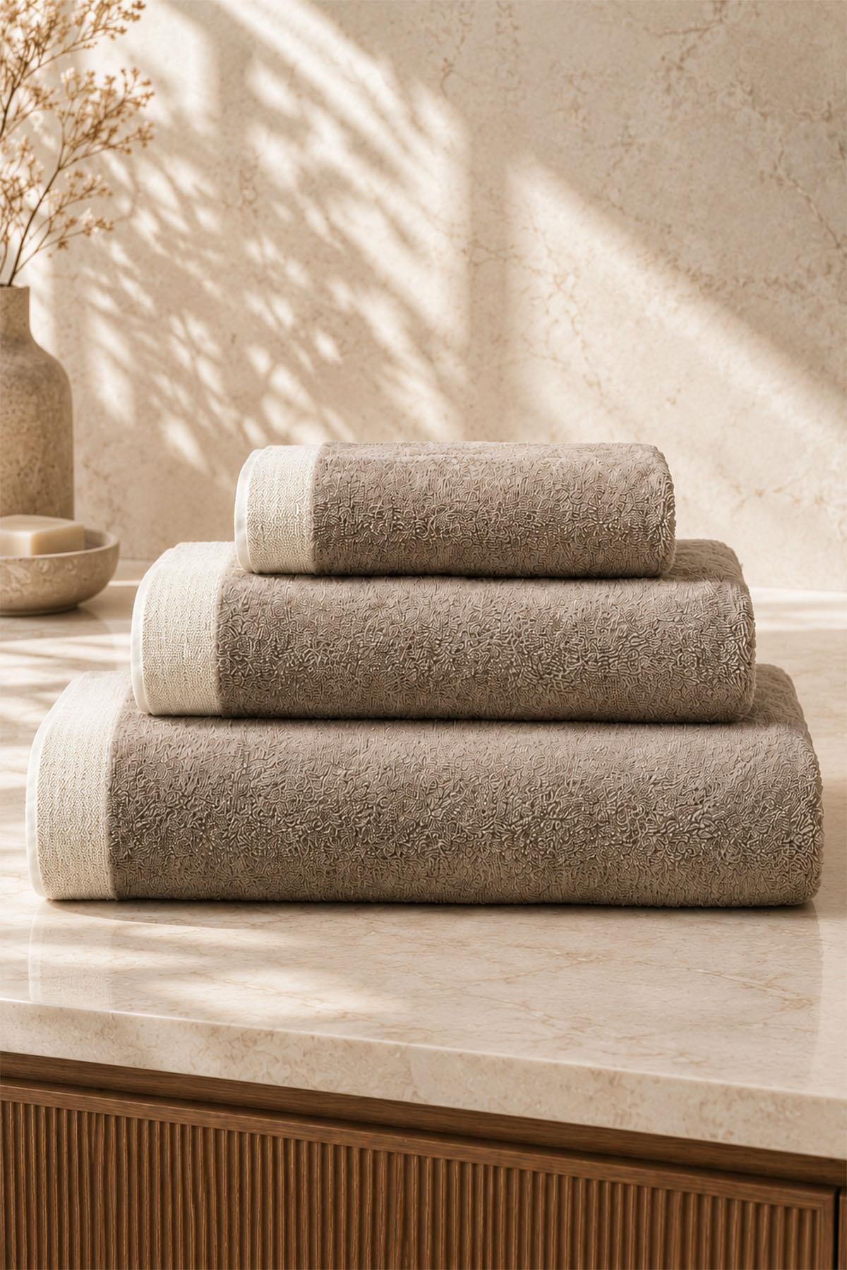 Pofina Low Twist Fluffy Face Towel (50 x 90 cm)