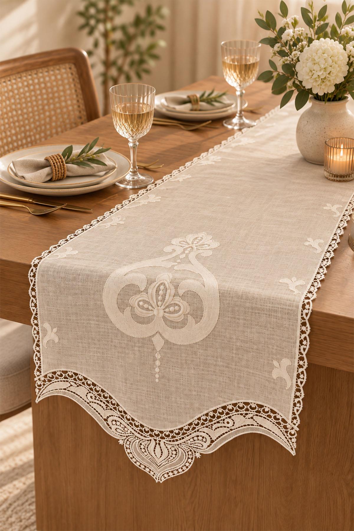 Sultan Embroidered Stain-Resistant, Easy-to-Care Runner (40 x 140 cm)