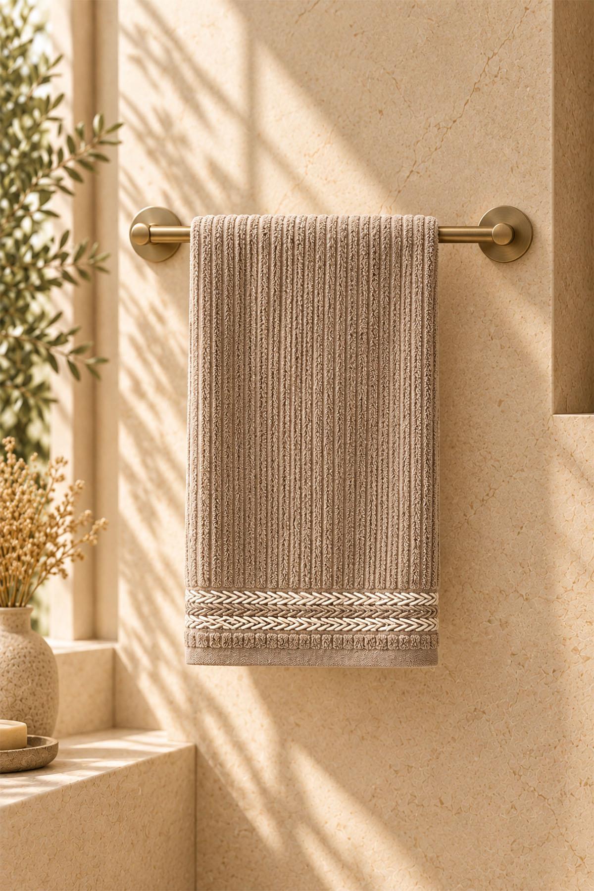 Velora Striped and Embroidered Hand Towel (30 x 50 cm)
